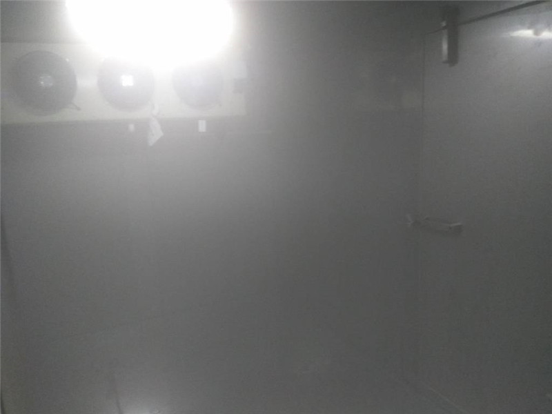 冷庫降溫中 冷庫降溫中